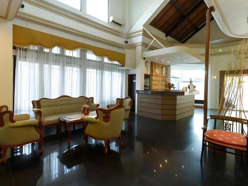 Mervit Hotel Παντάνγκ Εξωτερικό φωτογραφία